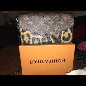 SOLD EXCLUSIVE Louis Vuitton Cheetah Crossbody